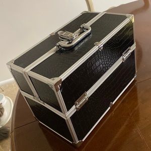 Large Make Up/ Hair/Accessory Box